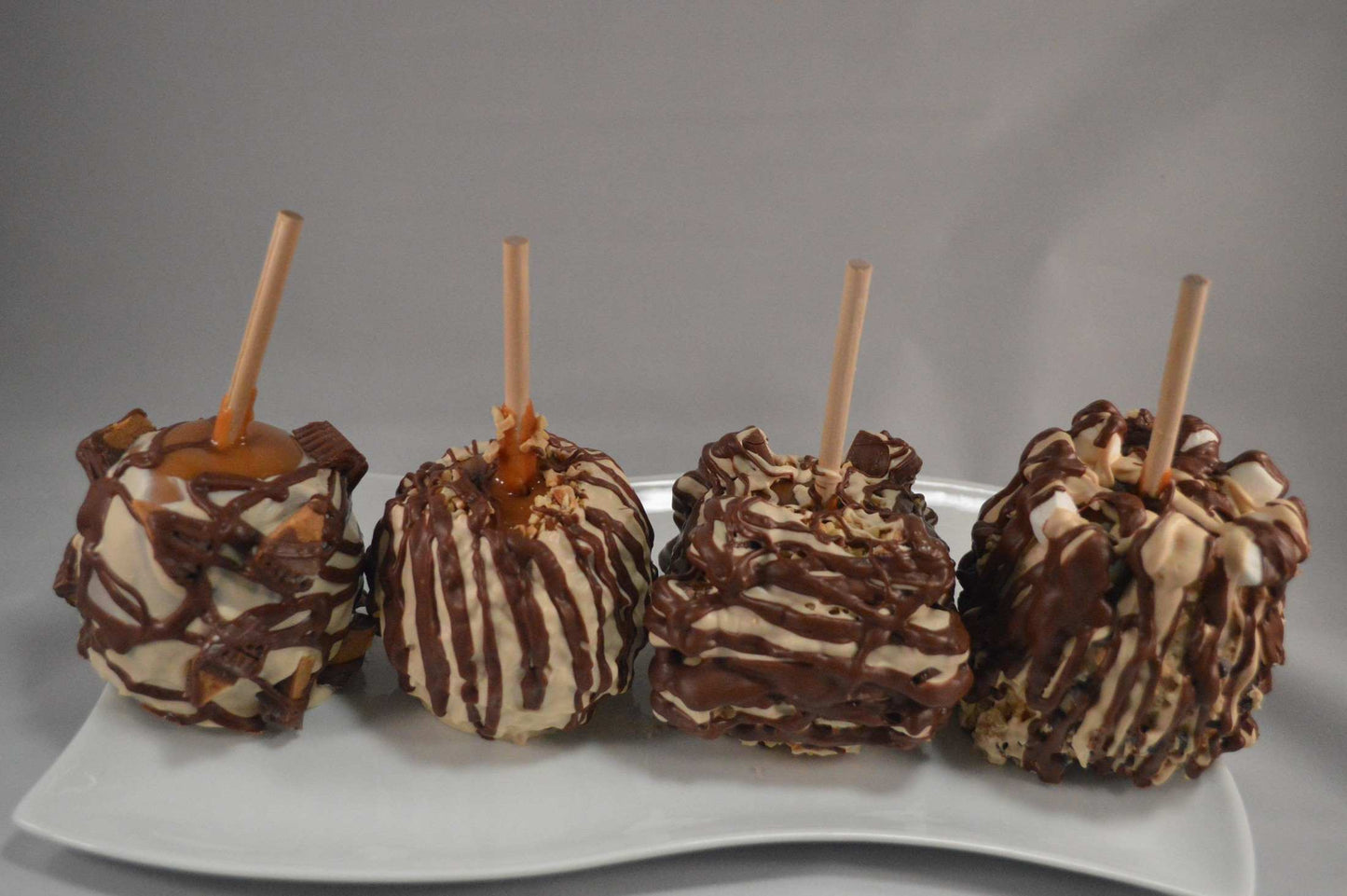 Creamy peanut, caramel, milk chocolate lover caramel apple pack Caramel Apple Pack