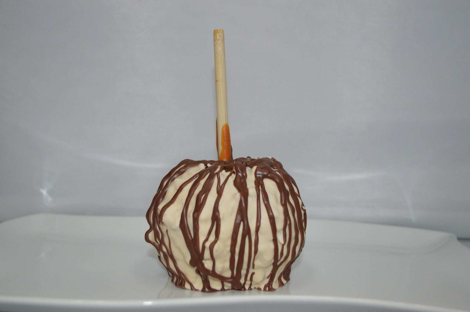 SNICKERS, Reese's, Creamy Peanut Butter Caramel Apple Pack 